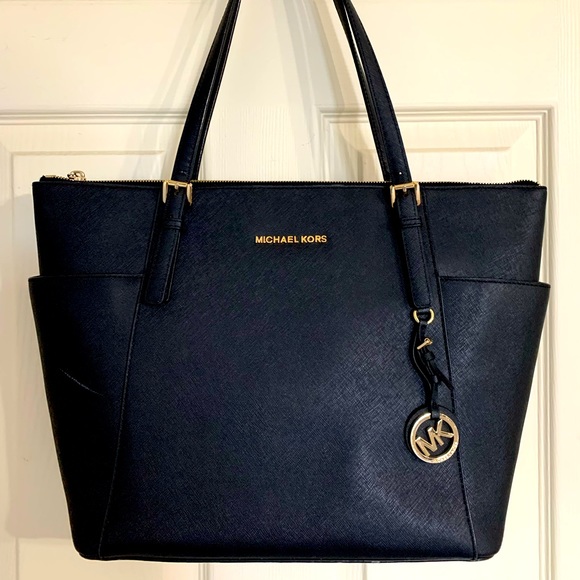 MICHAEL Michael Kors Bags Charlotte Large Saffiano Leather Topzip